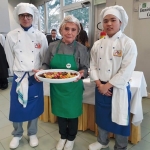 Marisa Montebugnoli dl Farneto presenta il suo piatto in gara, tagliata di manzo alla griglia